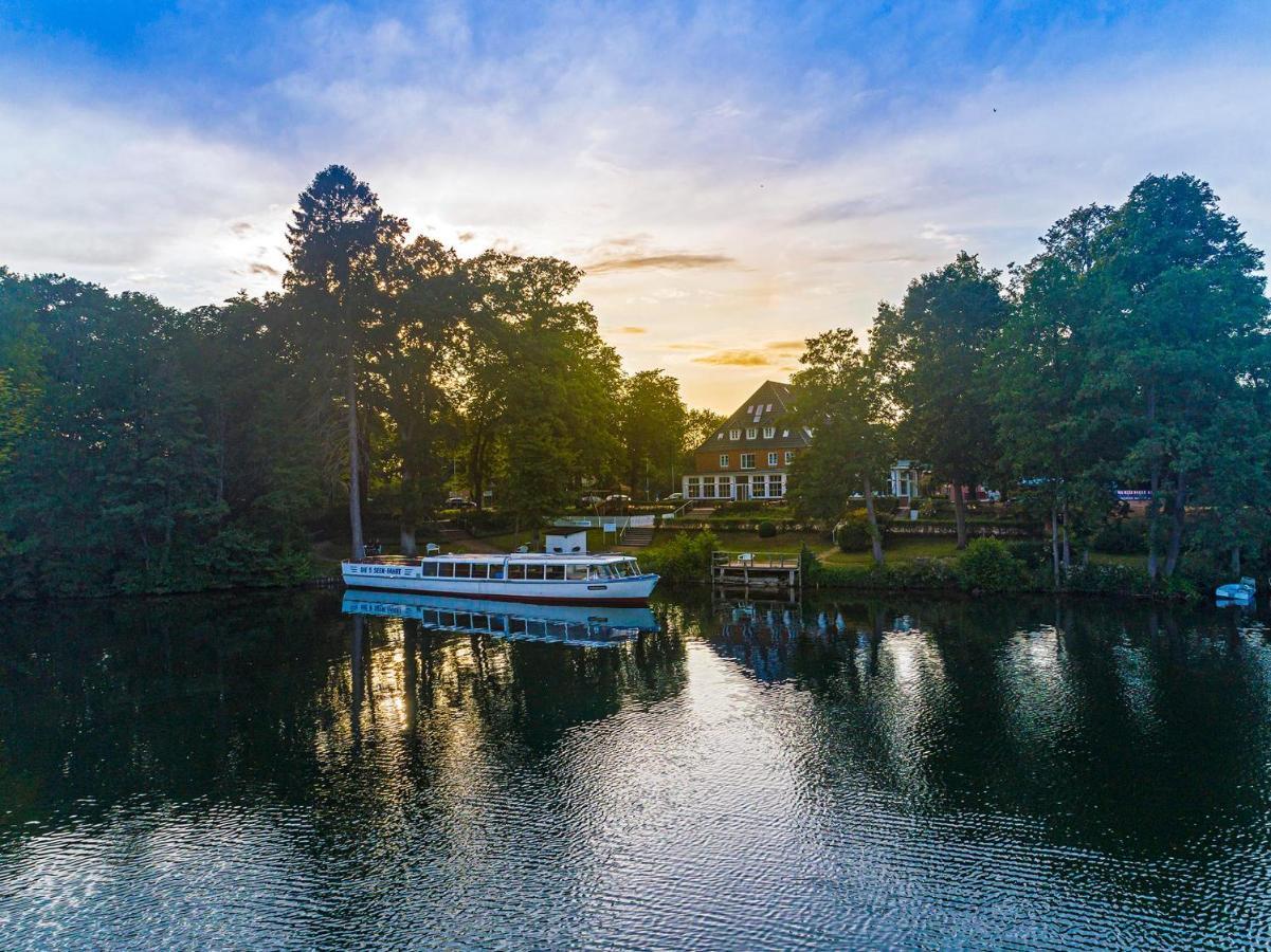 Lake House Плен Екстер'єр фото
